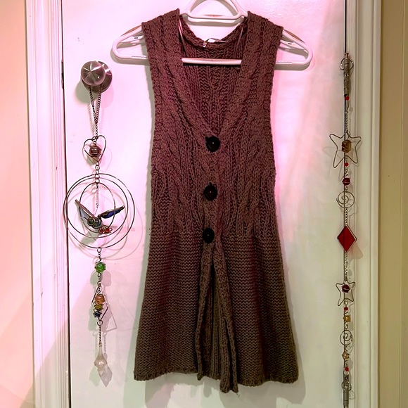 Wool Vest / Sleeveless Cardigan - Picture 1 of 5